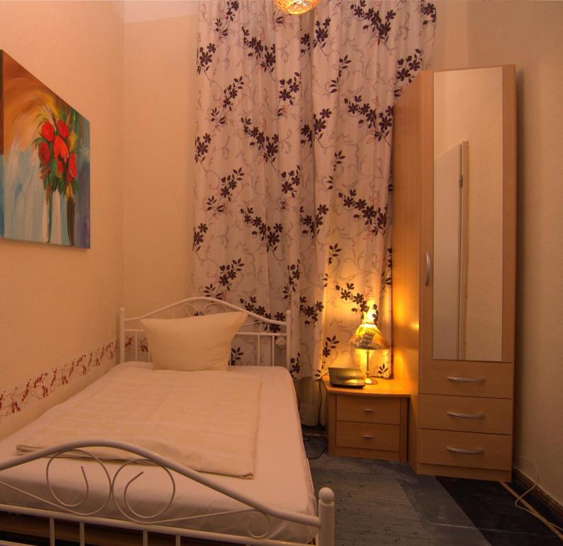 Casa de hóspedes Hotel-pension Ariane Am Kurfurstendamm Berlim