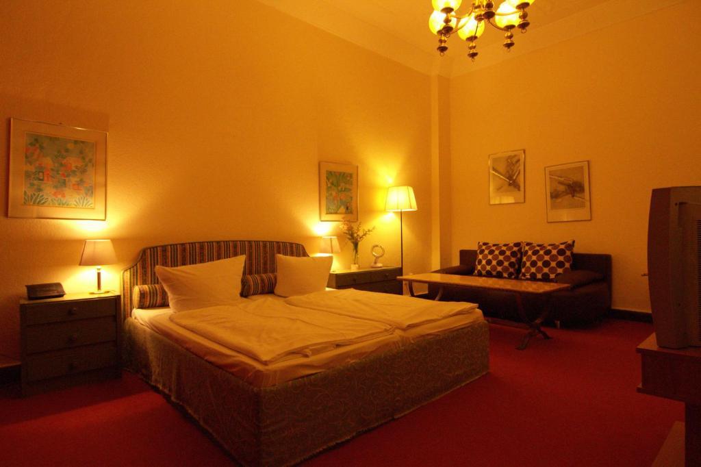 Casa de hóspedes Hotel-pension Ariane Am Kurfurstendamm 3*